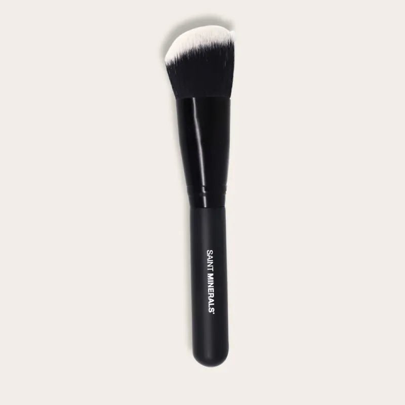 Saint Minerals Angled Contour Brush - SAINT MINERALS® - Professional Tools - The Skin Boutique