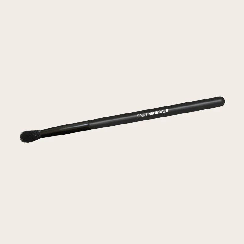 Saint Minerals Blending Crease Brush - SAINT MINERALS® - Professional Tools - The Skin Boutique