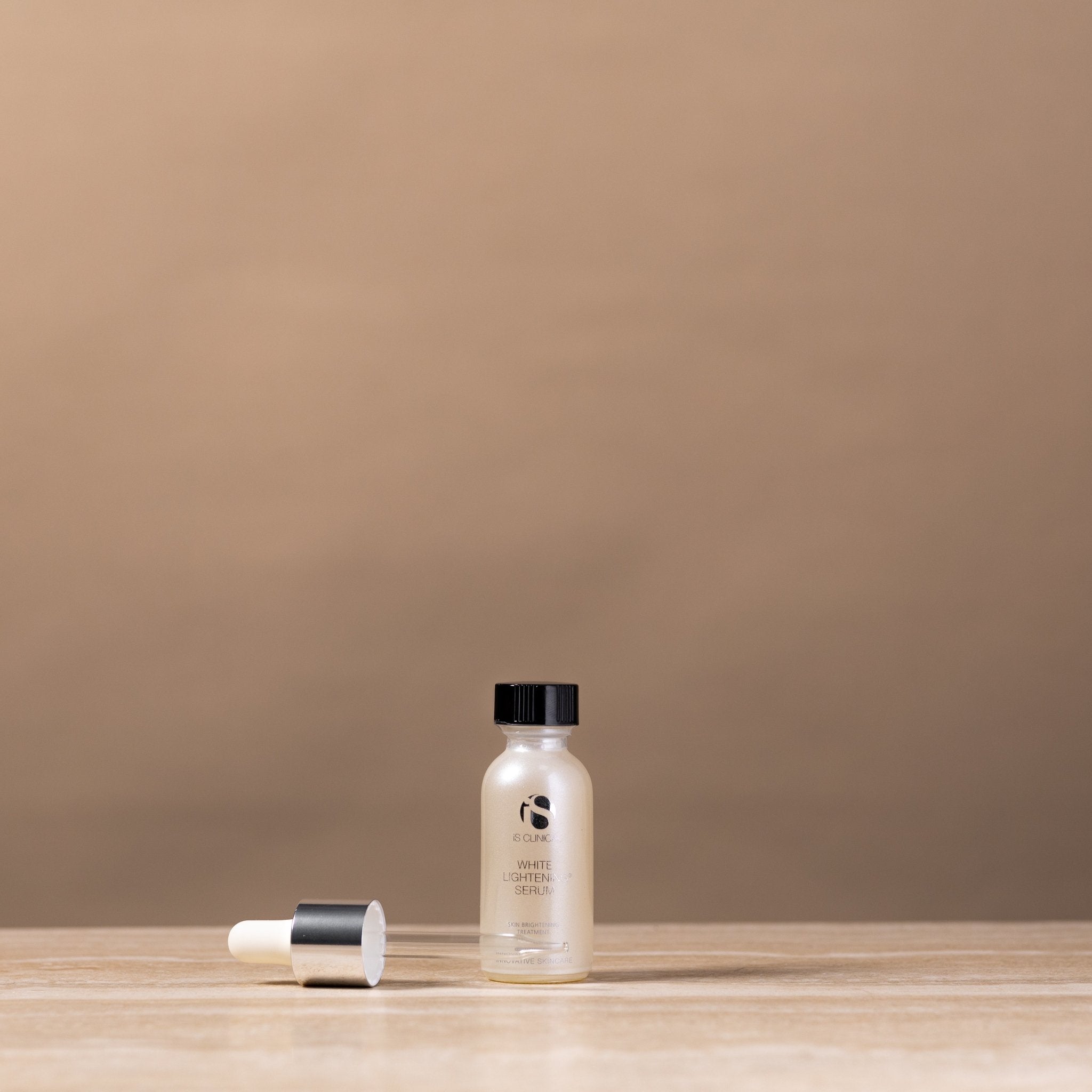 White Lightening Serum - 30mL - iS Clinical - Serum - The Skin Boutique